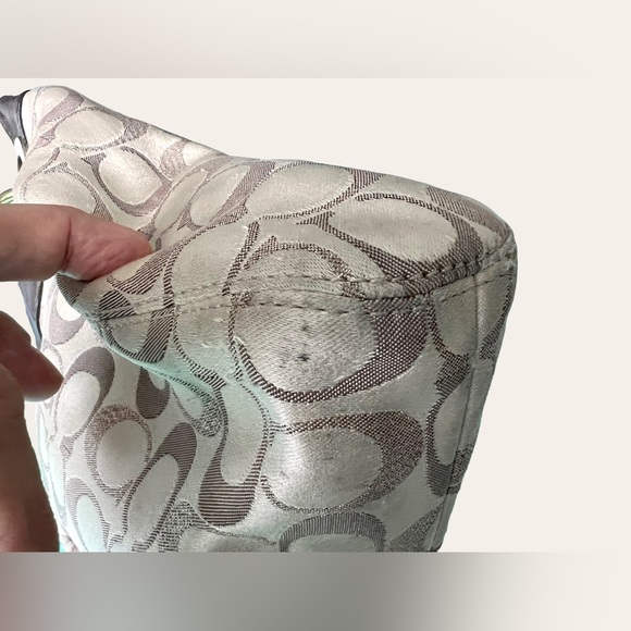 COACH Ashley Logo Signature Shoulder Bag Purse Jaquard & Leather F20265 - Picture 10 of 12